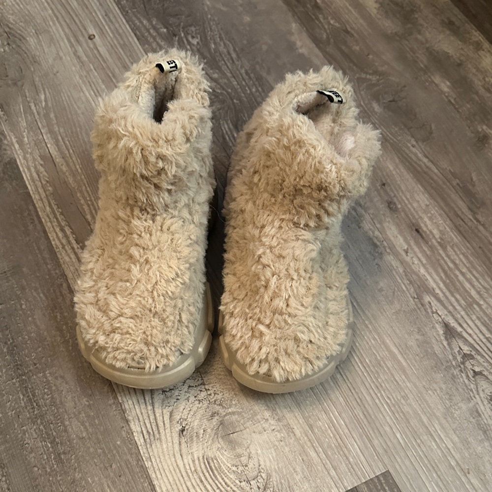 SHEIN Fuzzy Cream Ankle Boots